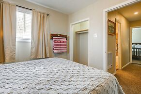 8 Mi to Hiking: Home w/ Patio in Dtwn Pioche