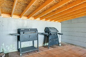 8 Mi to Hiking: Home w/ Patio in Dtwn Pioche
