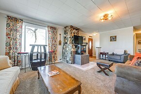 8 Mi to Hiking: Home w/ Patio in Dtwn Pioche