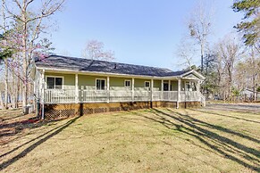 Private Dock, Fire Pit: Lake Murray Family Escape!