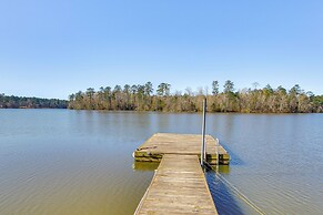 Private Dock, Fire Pit: Lake Murray Family Escape!