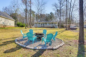 Private Dock, Fire Pit: Lake Murray Family Escape!