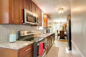 6 Mi to Stone Mtn Park: The Forrest Home w/ Deck