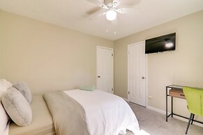 6 Mi to Stone Mtn Park: The Forrest Home w/ Deck