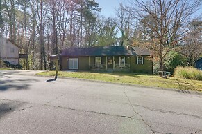 6 Mi to Stone Mtn Park: The Forrest Home w/ Deck