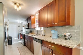 6 Mi to Stone Mtn Park: The Forrest Home w/ Deck