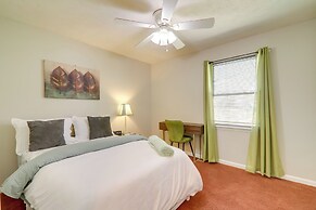 6 Mi to Stone Mtn Park: The Forrest Home w/ Deck