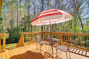 6 Mi to Stone Mtn Park: The Forrest Home w/ Deck