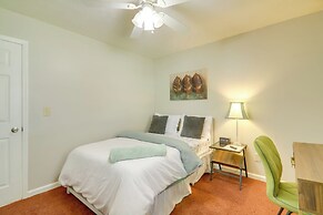 6 Mi to Stone Mtn Park: The Forrest Home w/ Deck