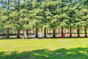 Luxe Vineyard Villa w/ Views & Fire Pit in Loomis!