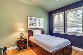 Luxe Vineyard Villa w/ Views & Fire Pit in Loomis!