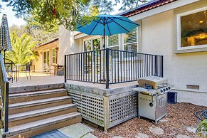 Luxe Vineyard Villa w/ Views & Fire Pit in Loomis!