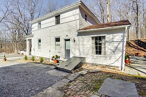 Hike, Ski & More: Restored 1845 Catskills Home