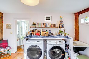 Hike, Ski & More: Restored 1845 Catskills Home