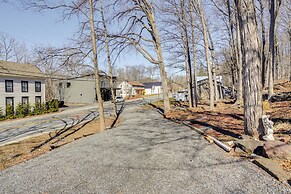 Hike, Ski & More: Restored 1845 Catskills Home