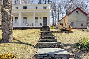 Hike, Ski & More: Restored 1845 Catskills Home