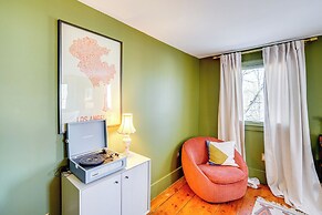 Hike, Ski & More: Restored 1845 Catskills Home