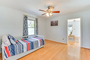 4 Mi to Lake Hartwell: Welcoming Family Home