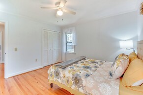 4 Mi to Lake Hartwell: Welcoming Family Home