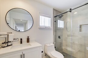 5 Mi to Jtnp: Colorful Home w/ Outdoor Oasis!