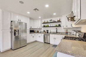 5 Mi to Jtnp: Colorful Home w/ Outdoor Oasis!