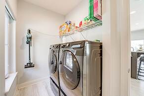 7 Mi to Dtwn Asheville: Apt w/ Sauna Access!