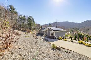 7 Mi to Dtwn Asheville: Apt w/ Sauna Access!