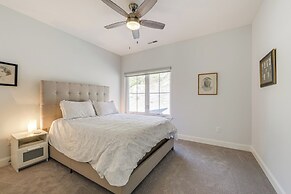 7 Mi to Dtwn Asheville: Apt w/ Sauna Access!