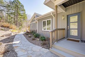 7 Mi to Dtwn Asheville: Apt w/ Sauna Access!