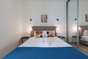 Elvis 2-Bedroom Apartment in Athens