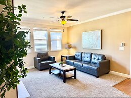 New Elegant 1BR Retreat Heated Pool Gym Sauna