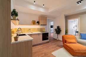 Modern Spacious 2BR Steps to Cismigiu Gardens