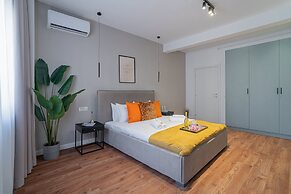 Modern Spacious 2BR Steps to Cismigiu Gardens
