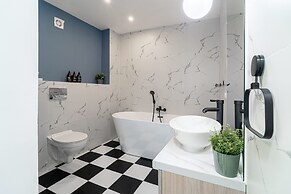 Modern Spacious 2BR Steps to Cismigiu Gardens