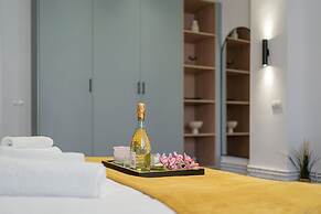 Modern Spacious 2BR Steps to Cismigiu Gardens