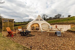 Luxury Glamping - Charlcombe Valley Orchards Bath