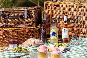 Luxury Glamping - Charlcombe Valley Orchards Bath