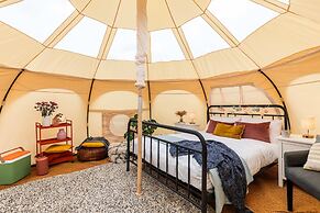 Luxury Glamping - Charlcombe Valley Orchards Bath
