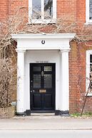 Country Retreat - Sleeps 14 - Large Garden