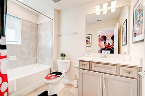 15976 Spacious Charming Family Getaway