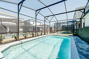 15976 Spacious Charming Family Getaway