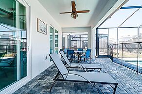 15976 Spacious Charming Family Getaway