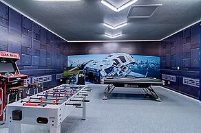 15976 Spacious Charming Family Getaway