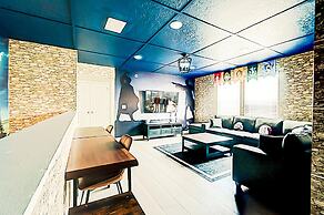 15976 Spacious Charming Family Getaway