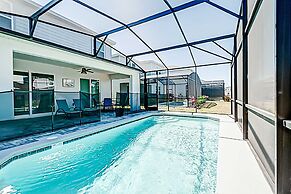 15976 Spacious Charming Family Getaway