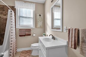 The Cozy Nest Near Wilder Park 4 Bedroom Home