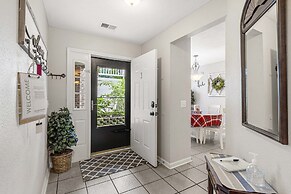 Lakefront Paradise at the Pointe - Multiple Pools