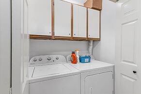 Lakefront Paradise at the Pointe - Multiple Pools