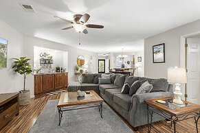 Lakefront Paradise at the Pointe - Multiple Pools