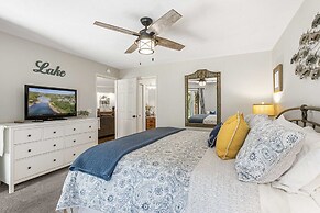 Lakefront Paradise at the Pointe - Multiple Pools